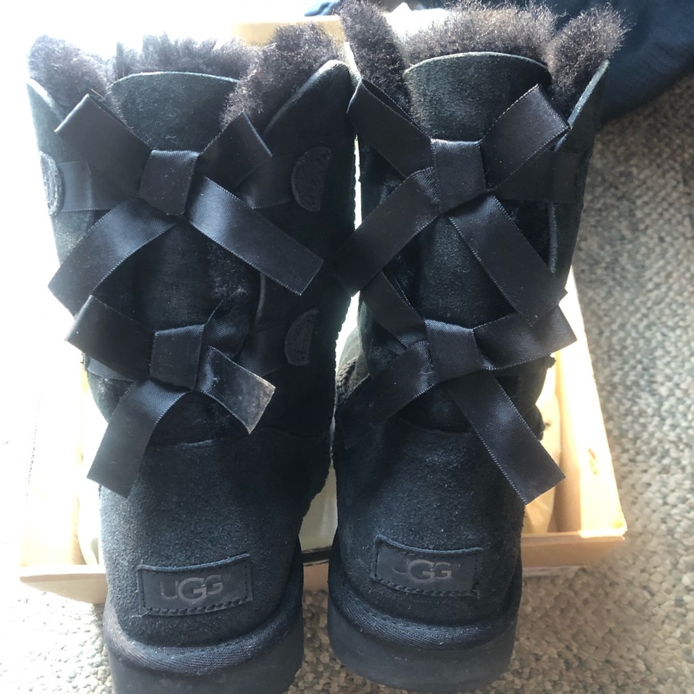 Ugg Bailey Bow II